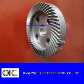 Anpassbarer 4 Zoll Außendurchmesser Spiral Bevel Gear mit OEM-Service und 269mm Länge von Pinion fournisseur